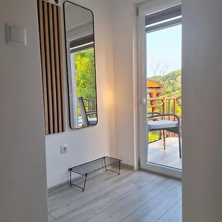 Elzi Apartment